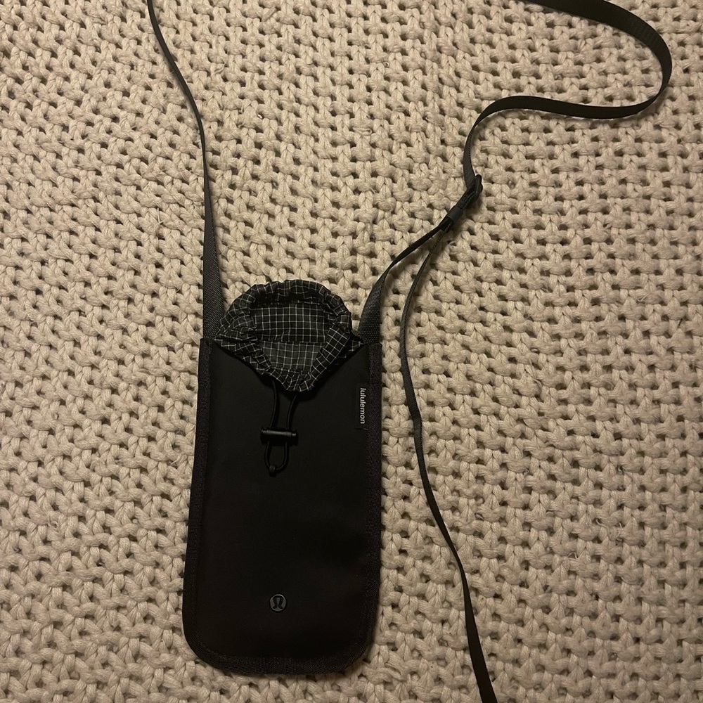 Lululemon Athletica Black Phone Holster with Clip